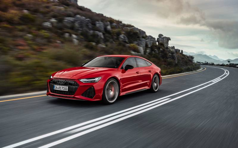 Comparison Audi Rs7 Sportback 2020 Vs Bmw 6 Series